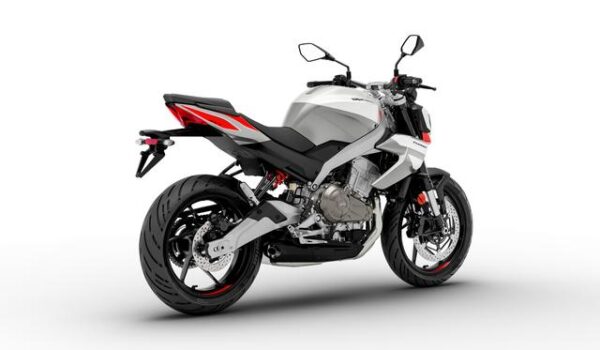 aprilia tuono 457